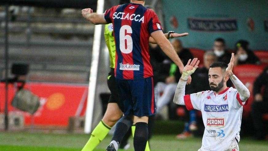 Bari-Viterbese 0-1, disastro al San Nicola: prestazione opaca e beffa finale. La decide Murilo. Rivivi il live