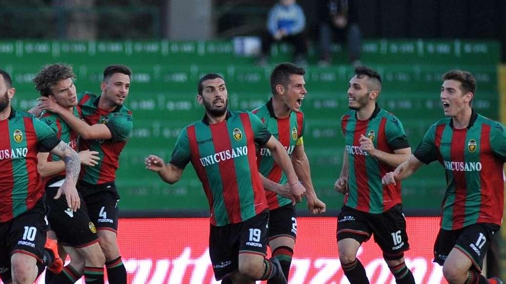 Eleven Sports annuncia rimborsi e partite gratis a novembre. Intanto l'Unicusano acquista i diritti tv della Ternana...