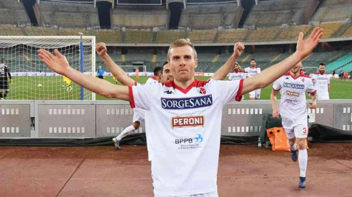 Ciofani: "Cambiamo passo in trasferta. Ruolo? Sono un razionale, mi adatto a tutto. Si parlava già di play-off, ora..."