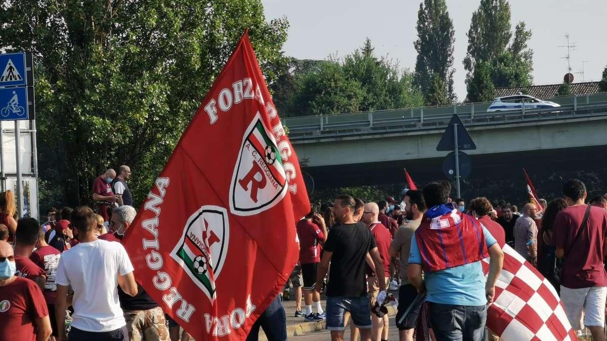 Bari, ricordi la Reggiana? Ora è nel caos. Con la Salernitana disponibili solo 7 calciatori. Si va verso la sconfitta a tavolino