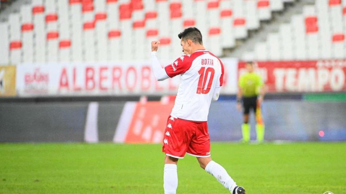 CdS - Botta, il Bari ai suoi piedi. Piedi fatati, corsa da mediano