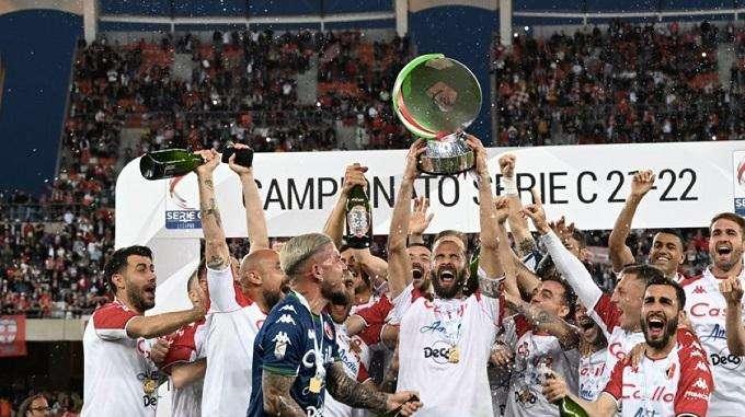Calori: "Bari e Palermo non possono permettersi campionati di transizione"