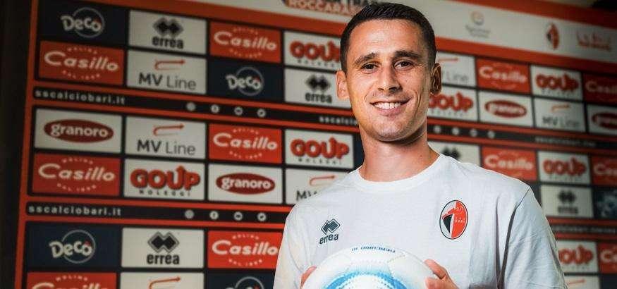 Lasagna si presenta: "Bari, convinto della scelta. C'è qualità, punto alla doppia cifra"