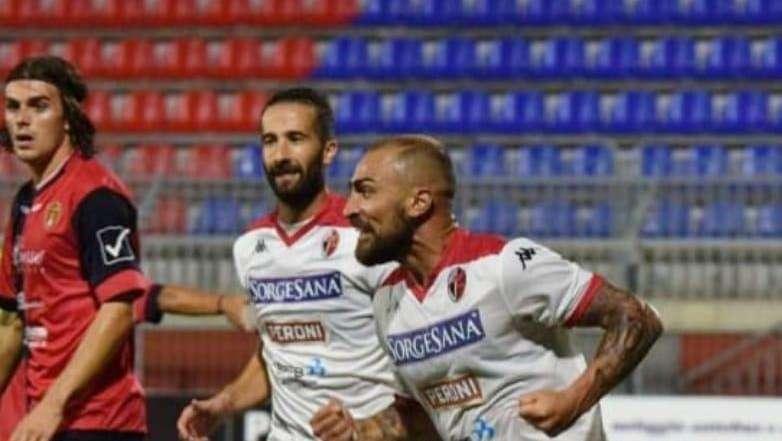 Le due facce di Simeri: tanto lavoro, ma pochi gol. Gennaio si avvicina: il Bari pensa ad una nuova punta