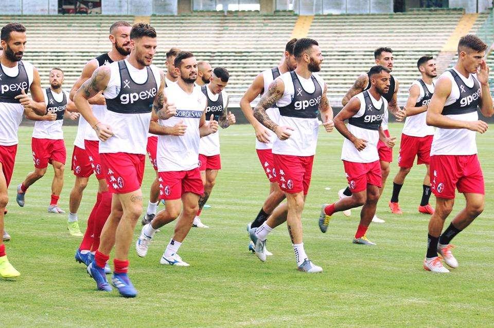 L'allenamento: lavoro di scarico e partitella. Hamlili e D'Ursi...