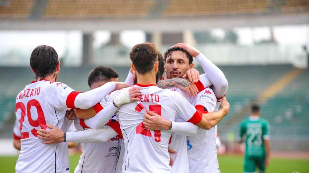 TuttoBari - Verso Palermo, il doppio ex Scarafoni: "Oggi città libere. Spero vincano i biancorossi, ma al ritorno..."