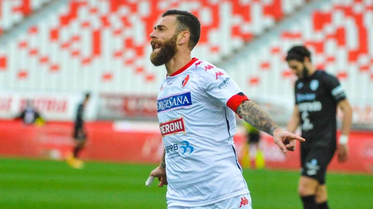 Nodo Antenucci: addio quasi scontato ma serve un degno sostituto. Meglio di lui solo in 3 nella storia del Bari