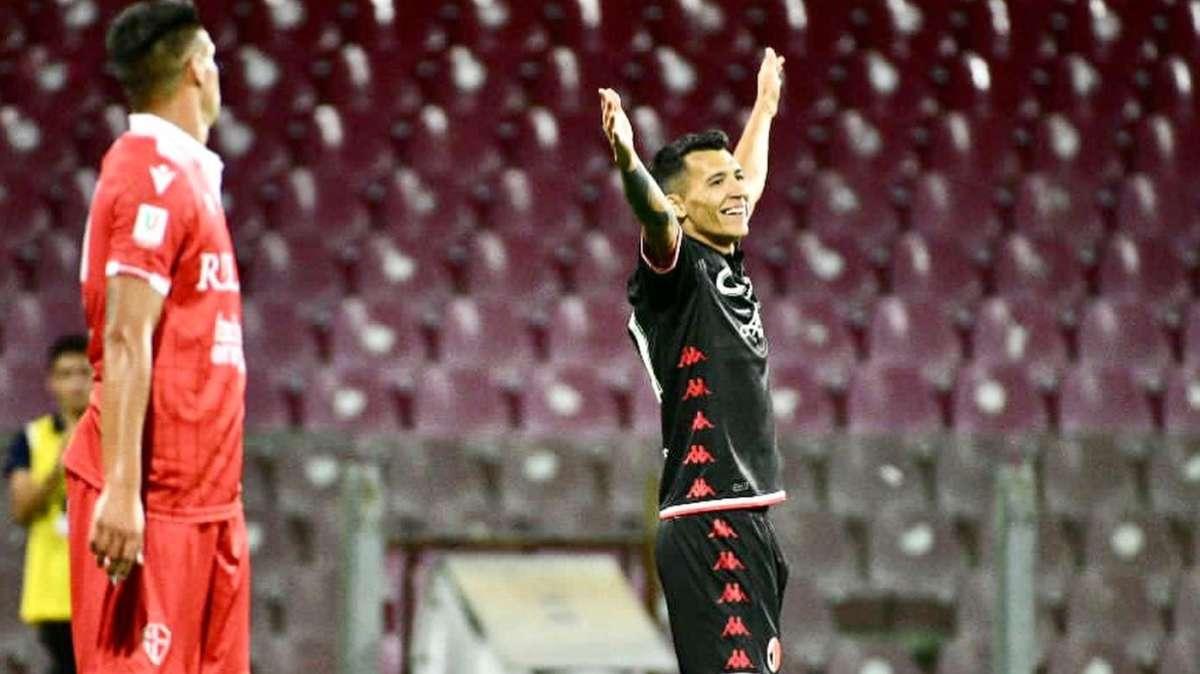Bari-Padova 3-0. Botta apre le danze con un gran gol, poi doppietta di Cheddira. Rivivi il live