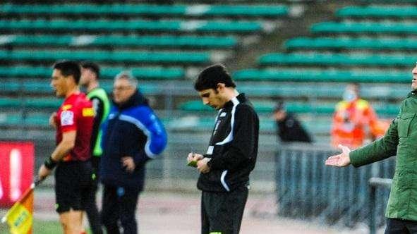 Il Bari non va, anche Carrera nell’occhio della critica. Tra risultati e dichiarazioni discusse: la permanenza passa da un finale da urlo