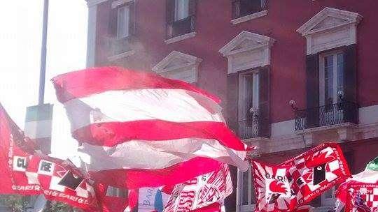 Spezia-Bari... tra i tifosi: le telecamere di TuttoBari a Rutigliano...