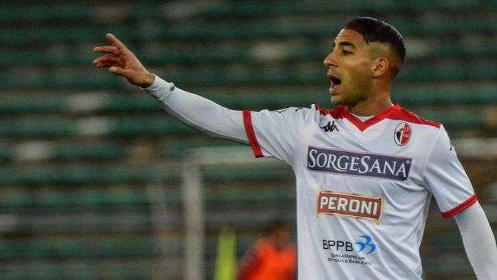  TuttoBari - Esposito e Hamlili verso l'esclusione dalle liste. I 7 attaccanti e le scelte di Citro e Montalto: la ricostruzione delle ultime ore di mercato