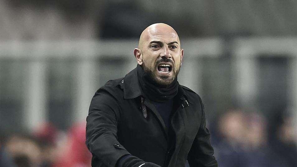 Catanzaro, per il dopo Calabro tre nomi. C'è un ex Bari