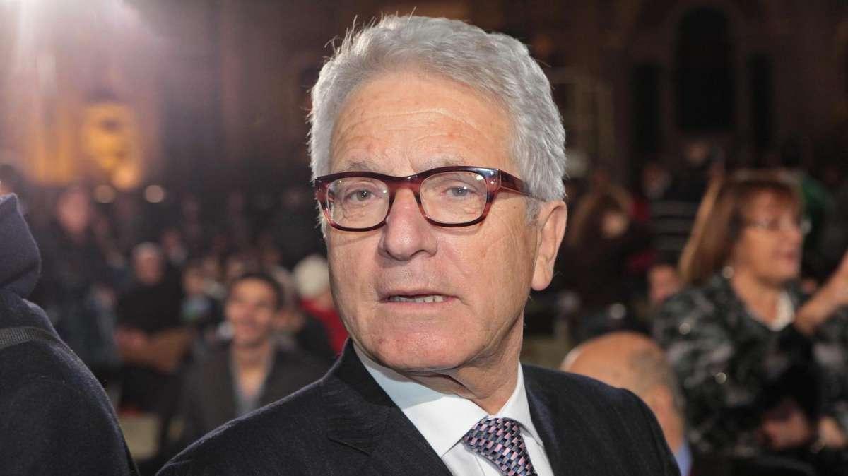 Matarrese: "Offerta inaccettabile". E l'Avv. Biga mostra il preliminare