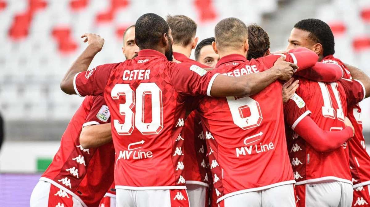 SPECIALE TUTTOBARI - La nostra squadra per la finale. Da Legrottaglie a Donda: “Bari, devi crederci!”