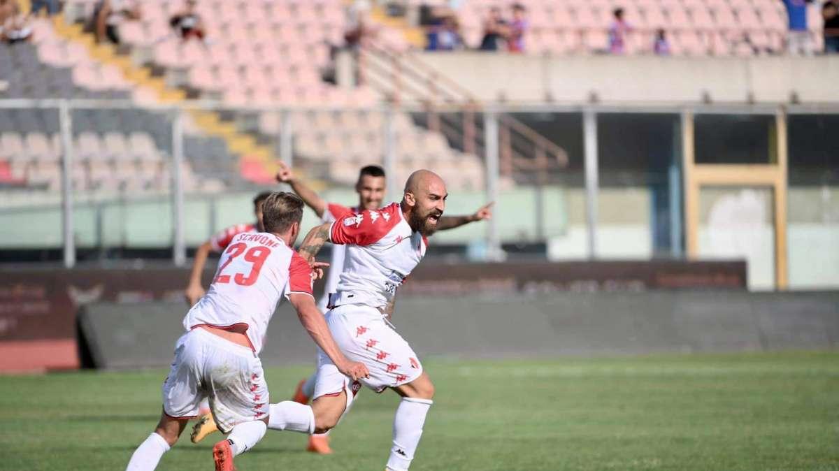 Bari, così si può sognare: Simeri ancora in gol, partita vinta con i cambi