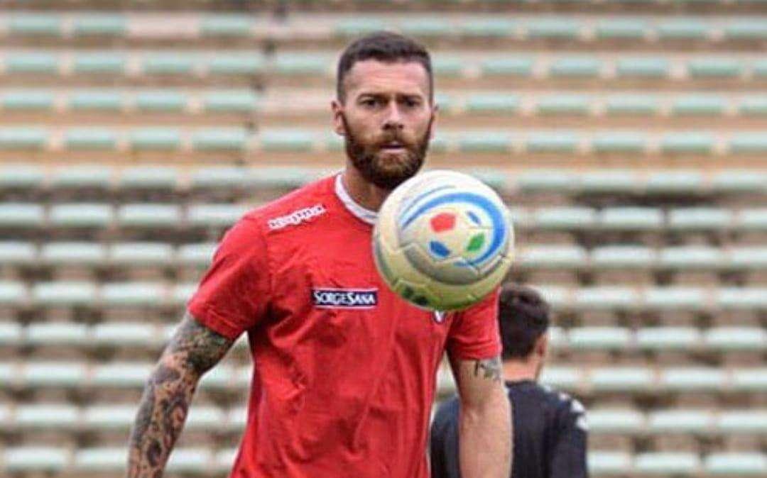 Doppio allenamento: palestra, lavoro per reparti, partitelle a tema. Antenucci e Costa...