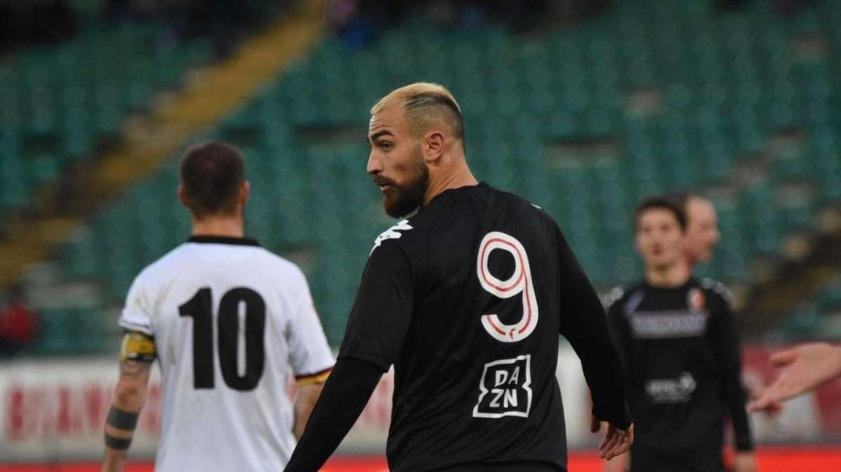 Simeri: "La traversa di Avellino? Sarebbe stato uno dei gol più belli"
