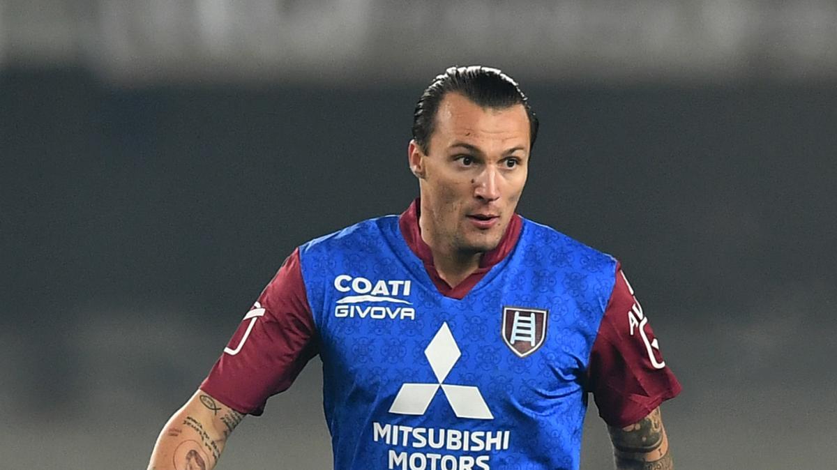 Schira - Bari, oggi firma Mogos: c'è la durata del contratto