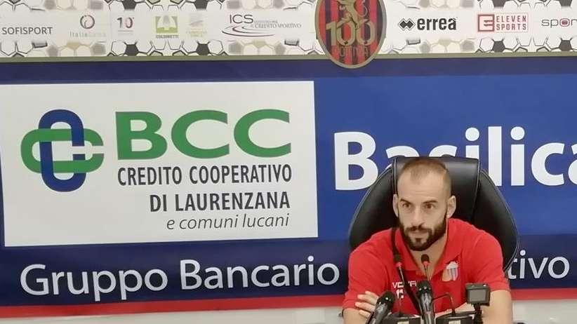 Catanzaro, Curiale: "Dobbiamo consolidare il quarto posto e magari scavalcare il Bari"