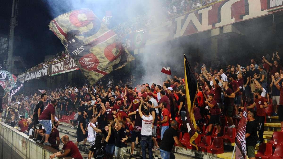 Bari, maledizione Covid: amichevoli a rischio. L'ultima fu nel 2019