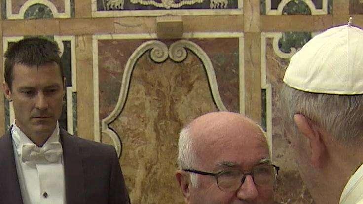 Totti, Messi, Mourinho: l'omaggio dei big del calcio a Papa Francesco