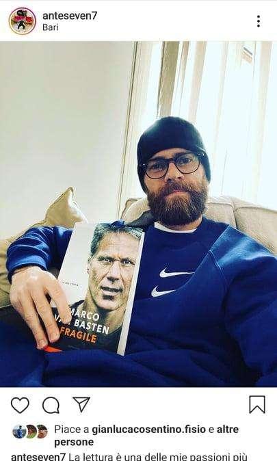 Social - Antenucci recensisce l'idolo Van Basten. Laribi attaccato dal suo gatto. FOTO