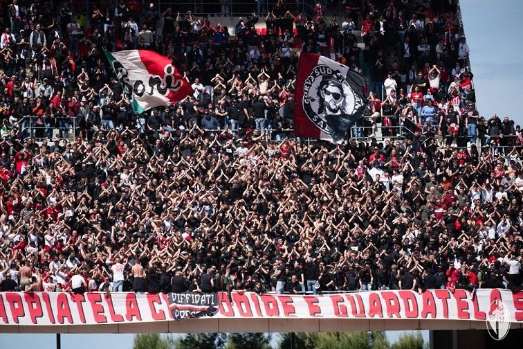 TuttoBari - Ingrosso: “Prestiti o acquisti? Ad oggi non cambia. I baresi fanno bene a contestare la società, si farà del male alla piazza”