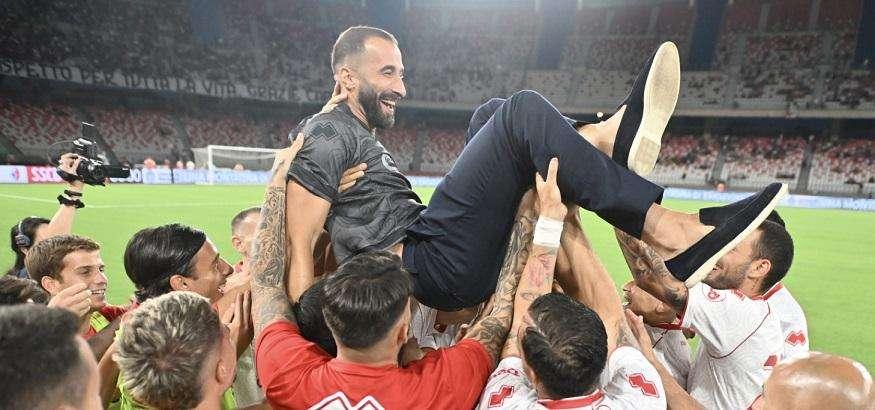 Chiamale se vuoi... emozioni. La serata di Di Cesare in 3 immagini