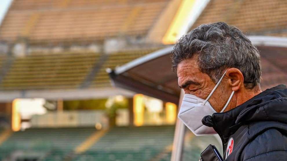 Sondaggio TuttoBari - Giusto richiamare Auteri per la maggior parte degli utenti. Vota qui