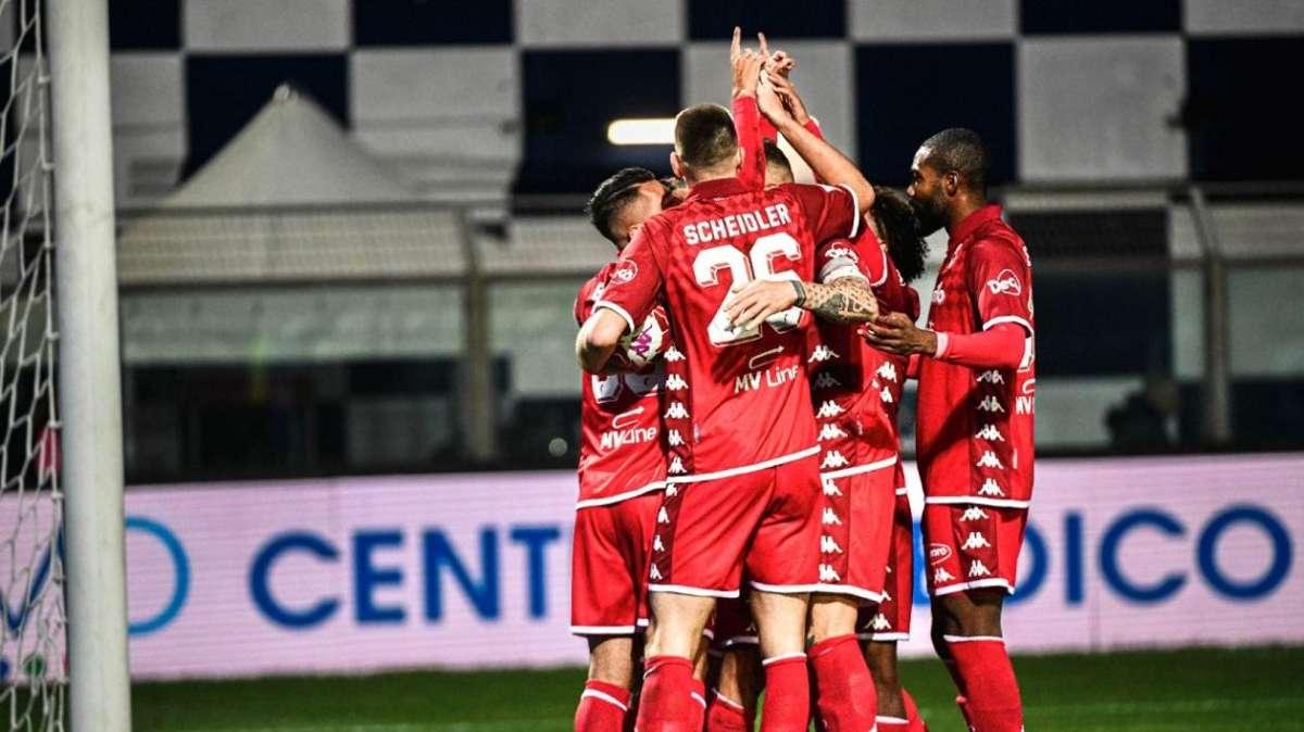 Bari ancora a secco di vittorie. Il rendimento in trasferta è però il migliore in Serie B