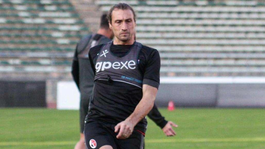 L'allenamento: esercitazioni tecniche e partitella. Ok Marras, Lollo a parte