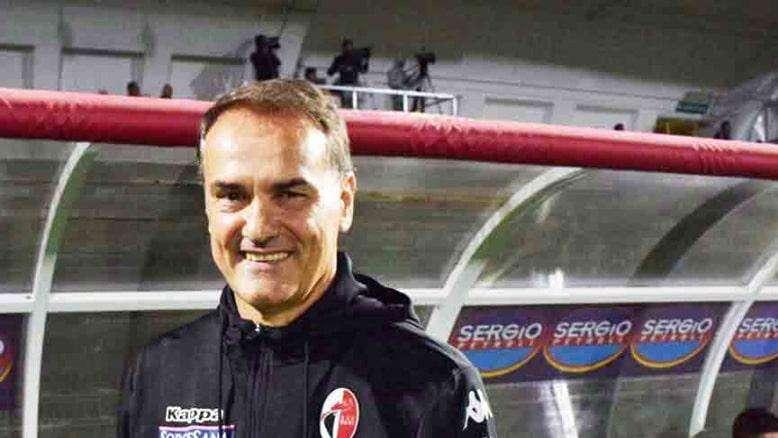 Vivarini: "Sofferto il sintetico ma prendiamoci questo punto"