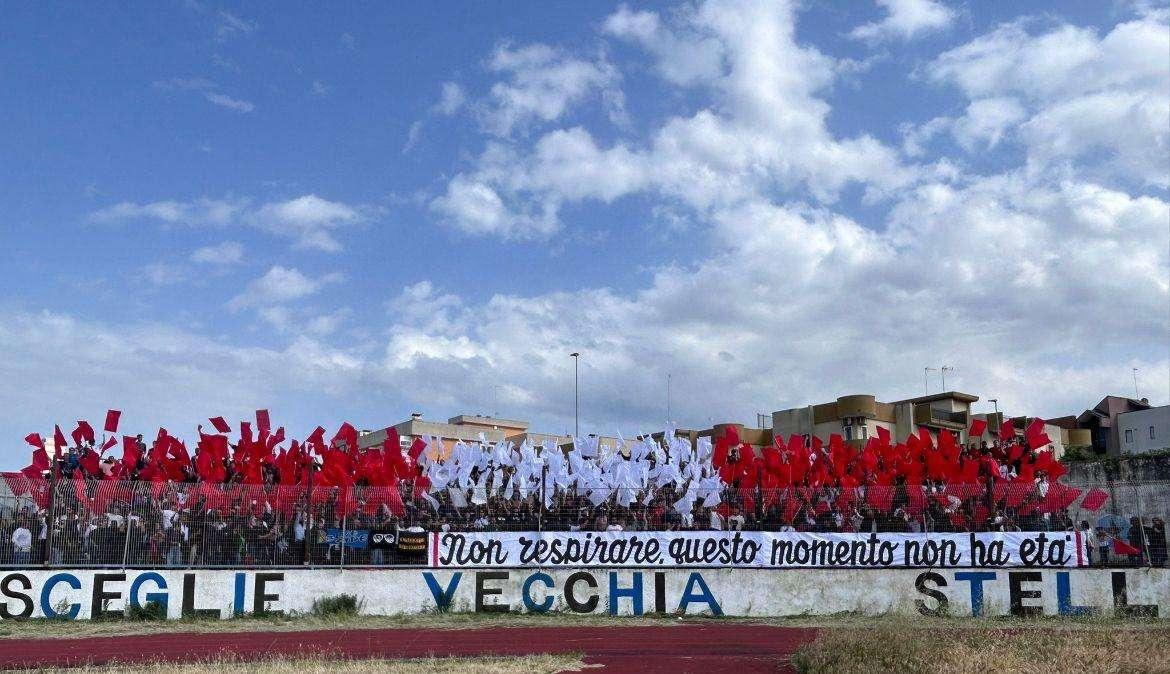 VIDEO - Festa biancorossa: l'Ideale Bari vola in Promozione!