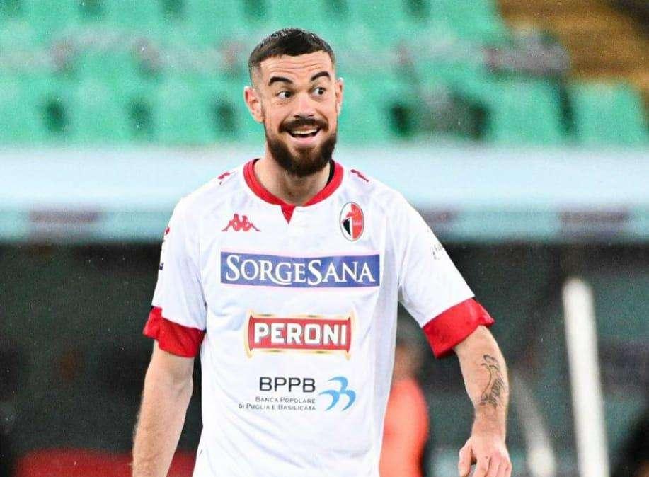 TuttoBari - Per Sabbione tante opzioni in B. Semenzato, discorsi aperti con tre club. Bianco restio