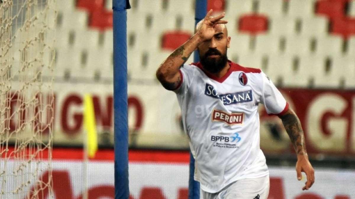 TuttoBari - Niente rivoluzioni. Con Auteri parte il casting. Simeri e il rinnovo: c'è volontà. Antenucci...