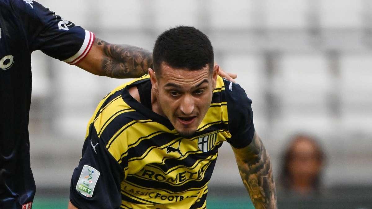 Partipilo, contatti sia con il calciatore che con il Parma. Il punto