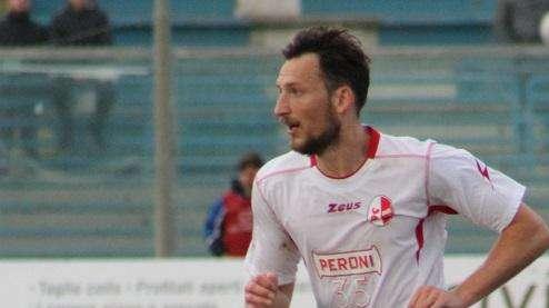 Che colpo! Bari e Kozak: incornata liberatoria