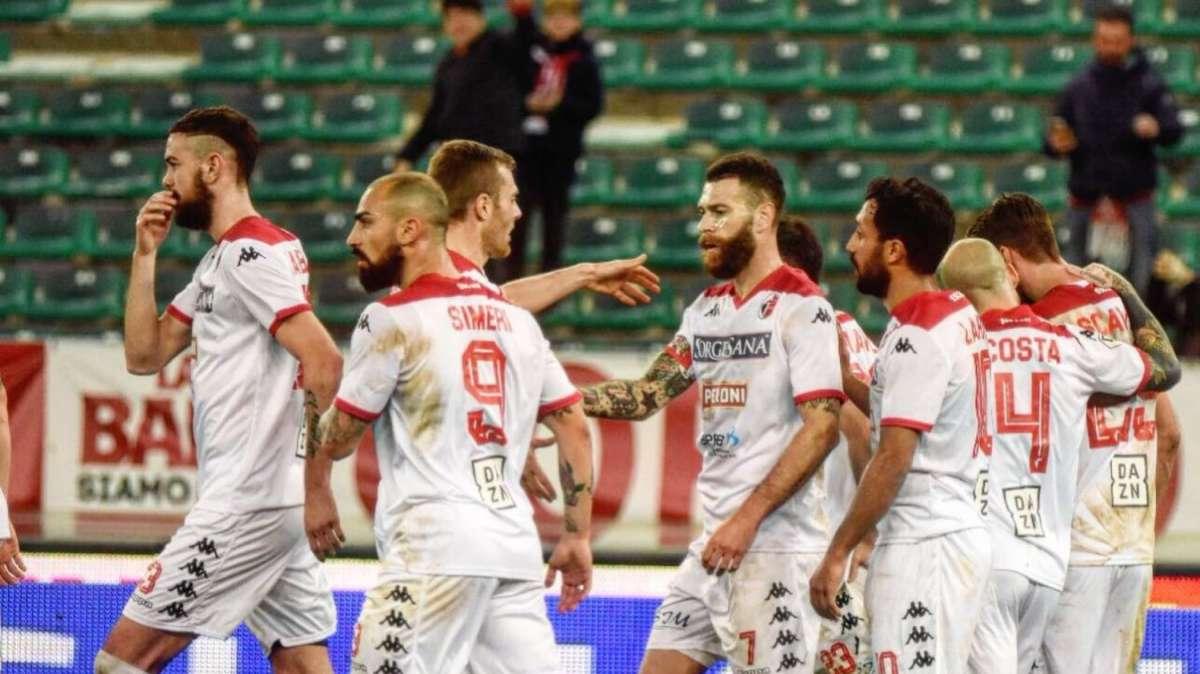 Fontana a TuttoBari: "Ai playoff si è sprecata una grandissima occasione. Vivarini? La società saprà cosa fare. Servono 3-4 colpi importanti..."