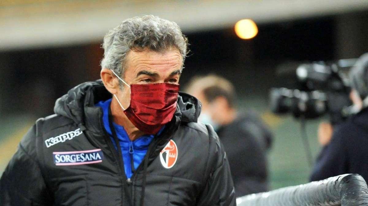 Auteri come Mourinho, guida e sindacalista: sbatte i pugni sul tavolo e difende il Bari