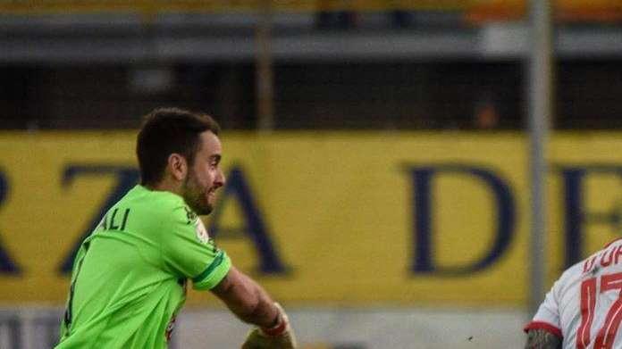 Bari, dov'è il trequartista? Ancora nessun colpo, tra resistenze e affari in stand-by. Con il Rieti sarà ancora soluzione interna: D'Ursi o Terrani?