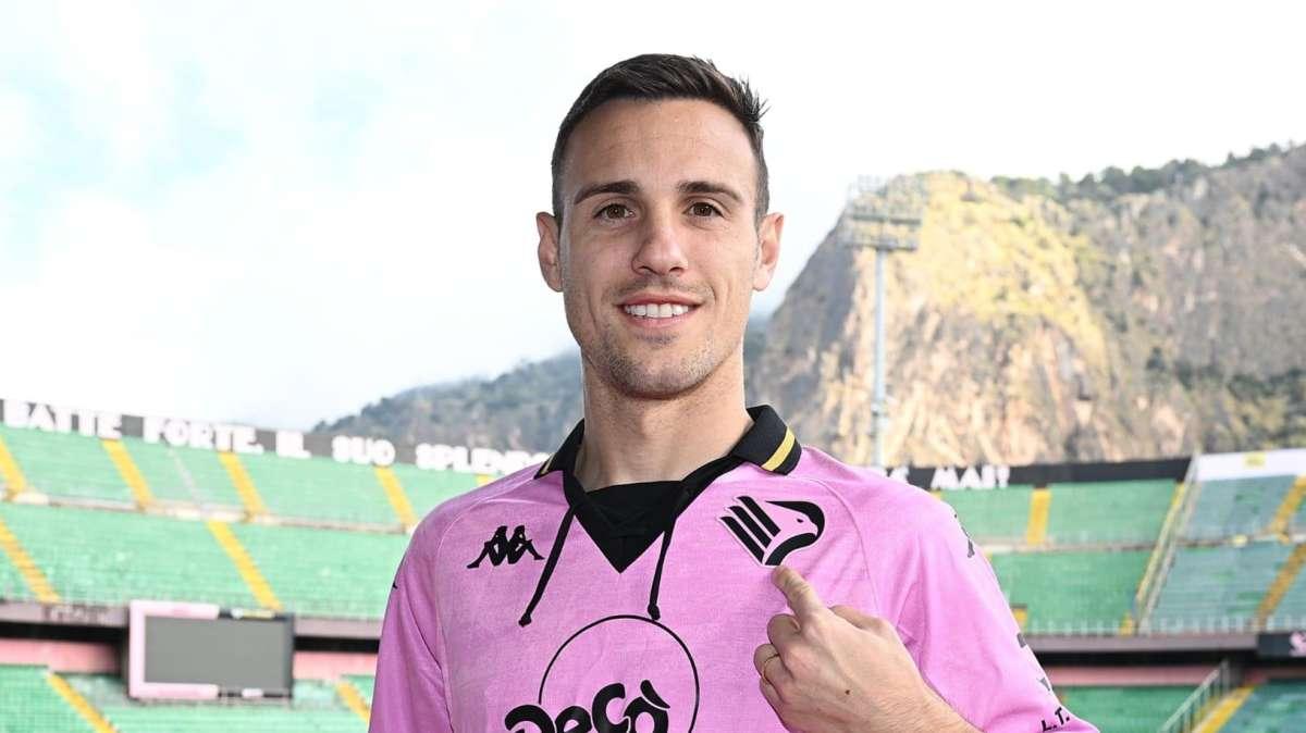 Serie B, gol e spettacolo nell'anticipo del 'Barbera'. Trionfo in rimonta del Palermo. Classifica
