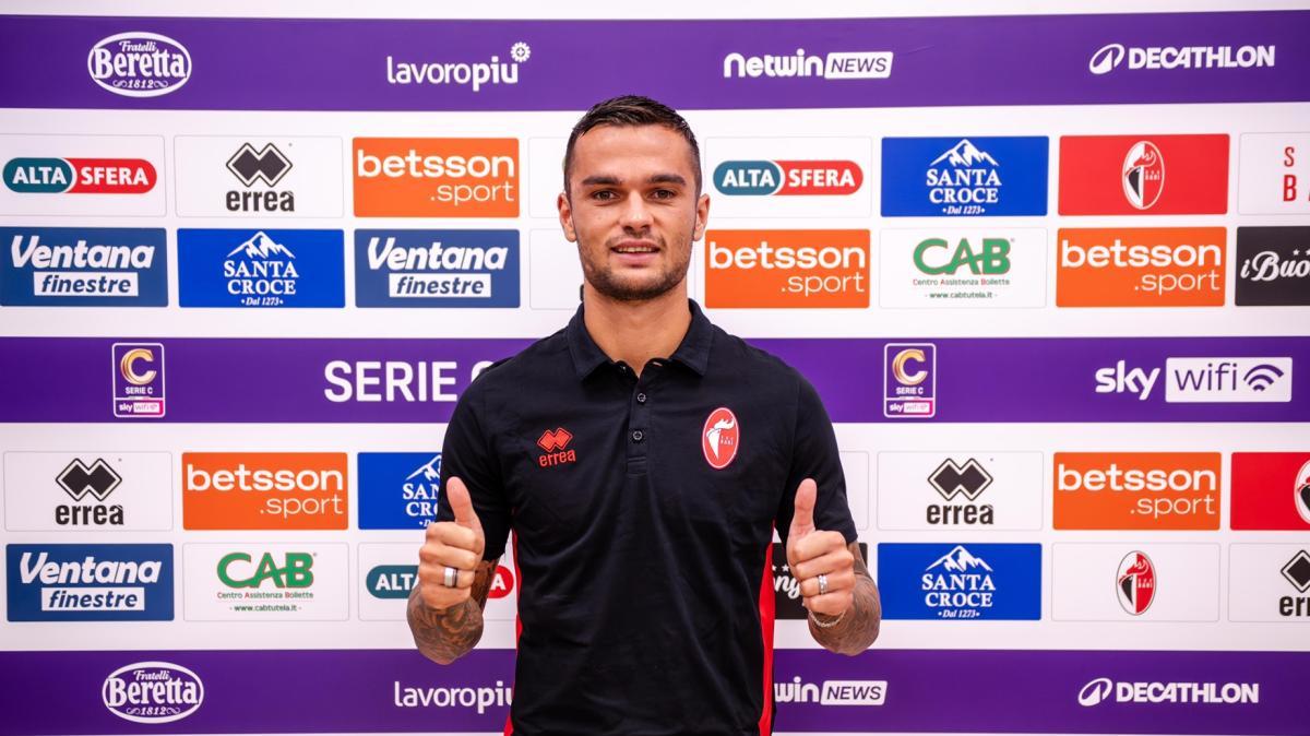 Della Morte: "Voglio vincere di nuovo". Bianchi: "Ho entusiasmo, vi spiego il mio ruolo". Mendicino: "Quinquennale, che orgoglio!". Mogos: "A Bari anche a piedi"