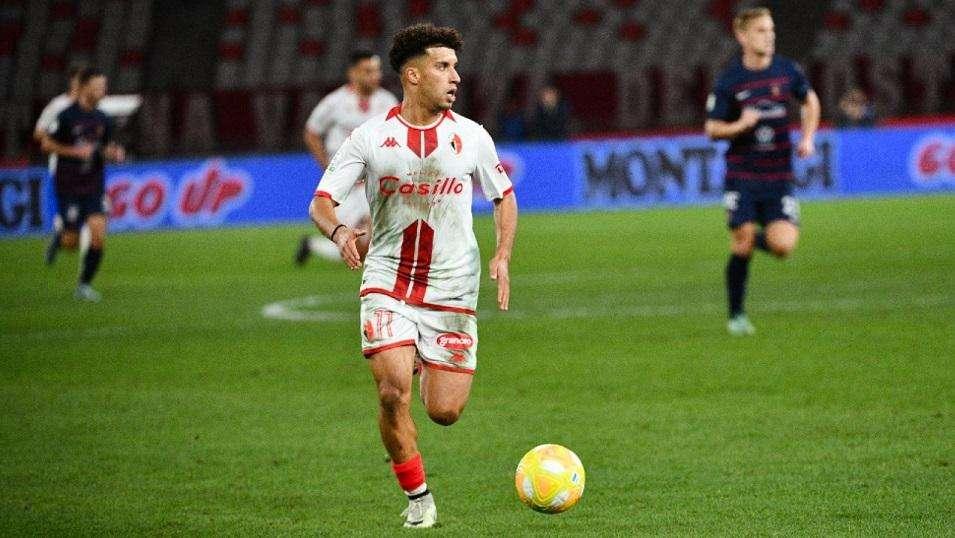 TuttoBari - La priorità resta un difensore. Attesa per la trequarti, un ostacolo per l'uscita di Achik