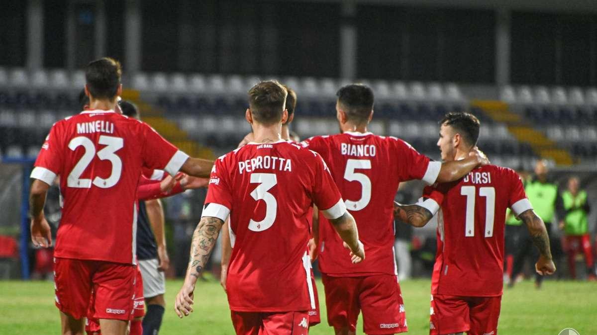 Ambrosi: “Bari e Ternana al di sopra delle altre. Tutte possono lottare per un posto importante”