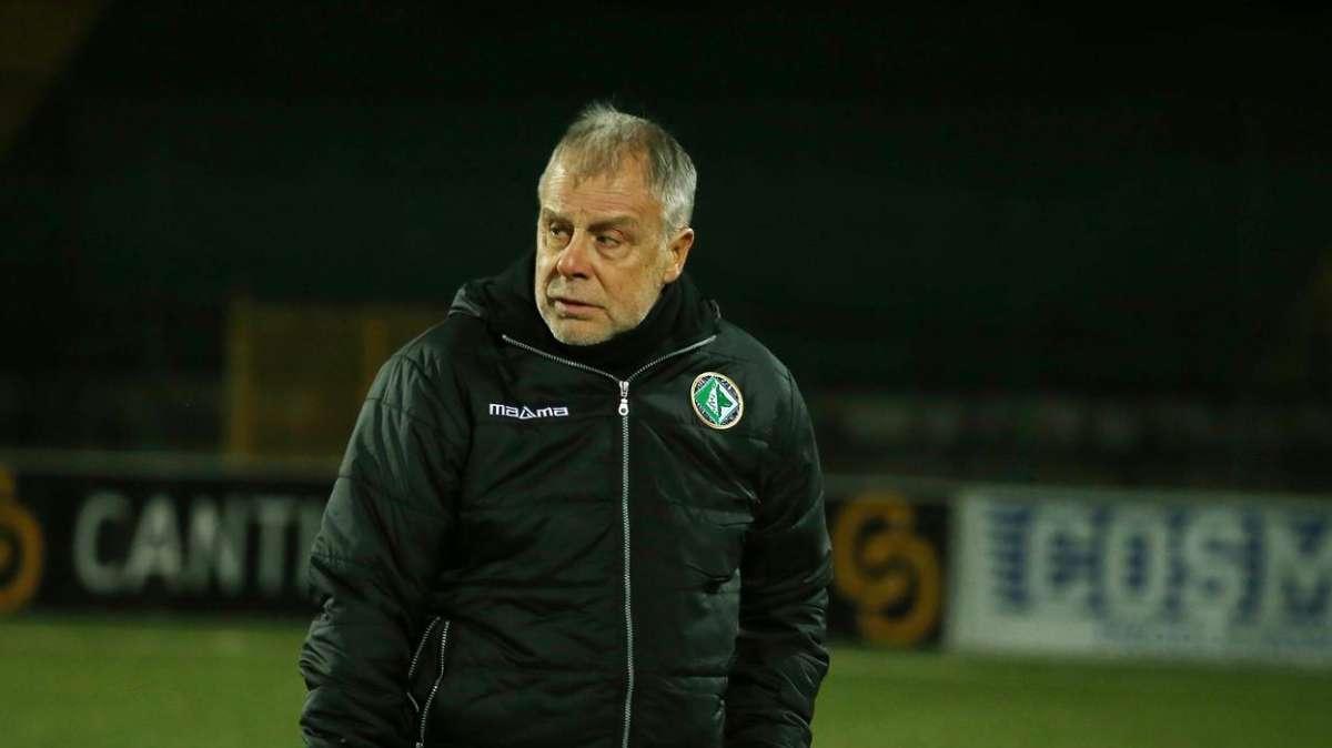 All. Avellino: "Bari? Non mi preoccupo. La classifica non la guardo"