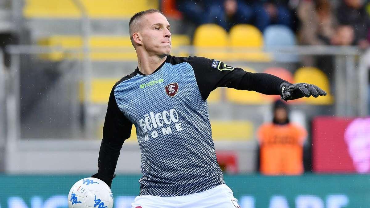 Bari, occhio al Cagliari. Radunovic è (quasi) imbattibile