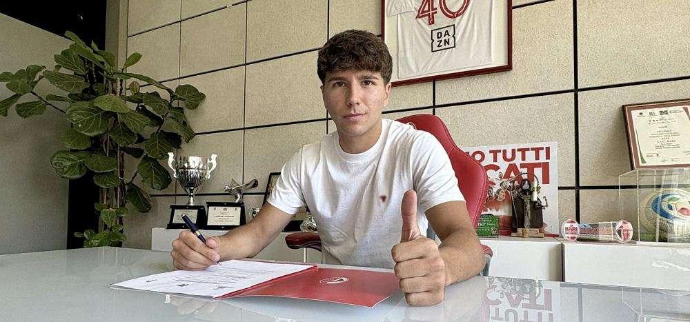 Promosso Colangiuli: c'è la firma col Bari fino al 2027. Il comunicato