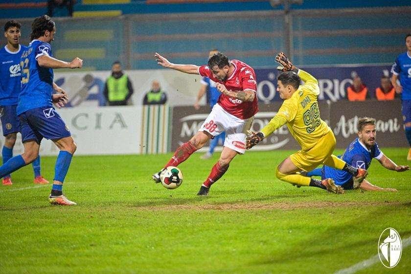 Dal gol in Coppa Uefa alle gioie oltreoceano: i numeri di Paponi, bomber in ogni categoria