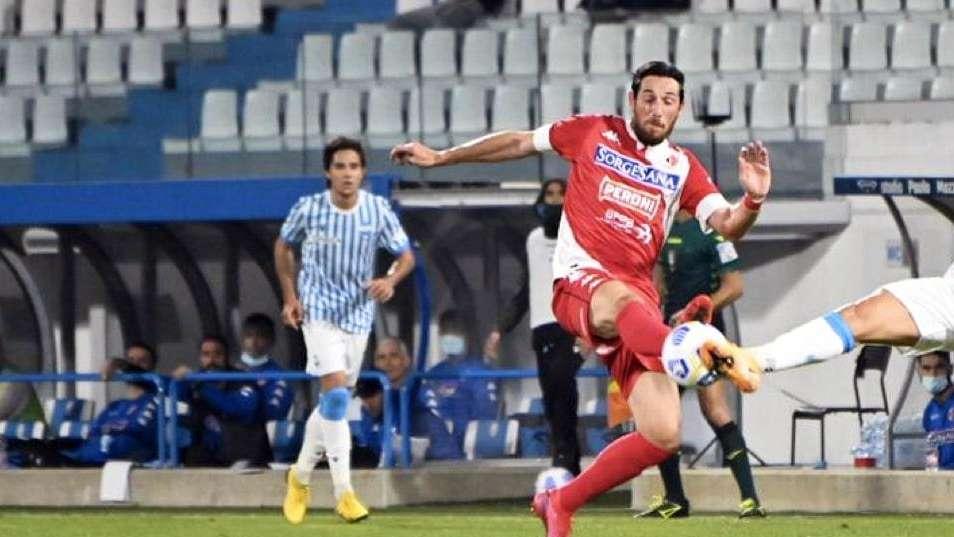 Spal-Bari finisce 4-2 ai calci di rigore. Errori decisivi di Candellone e Minelli. Buona prova dei galletti