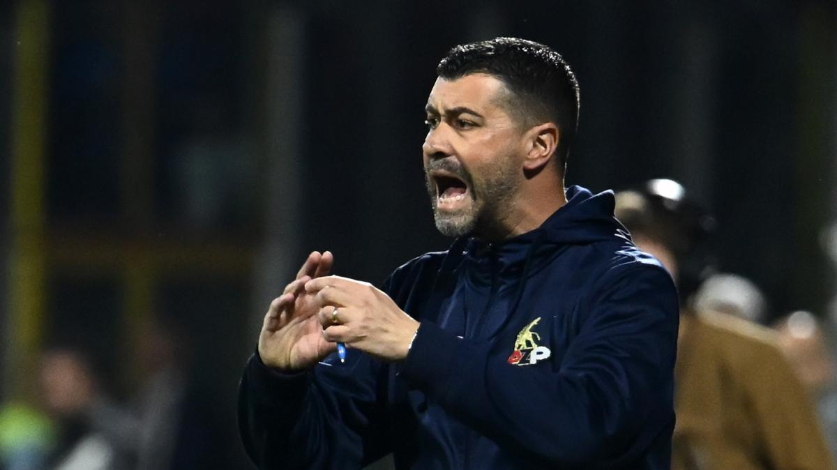 De Luca: “Moralmente è come se avessimo vinto noi. Stadio vuoto? È un peccato. Il calcio è della gente”